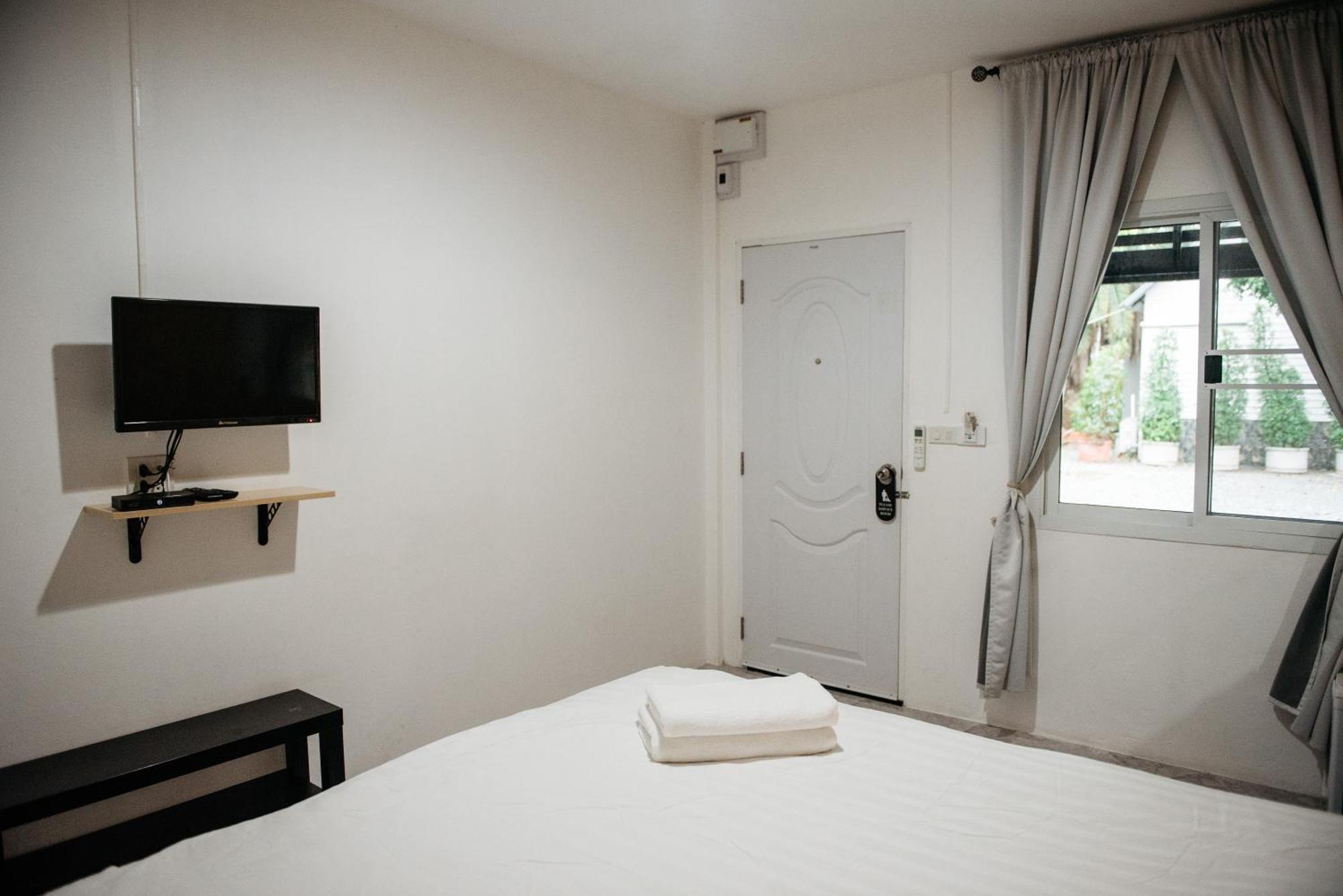 Lamoon Boutique Hotel Супханбури Номер фото